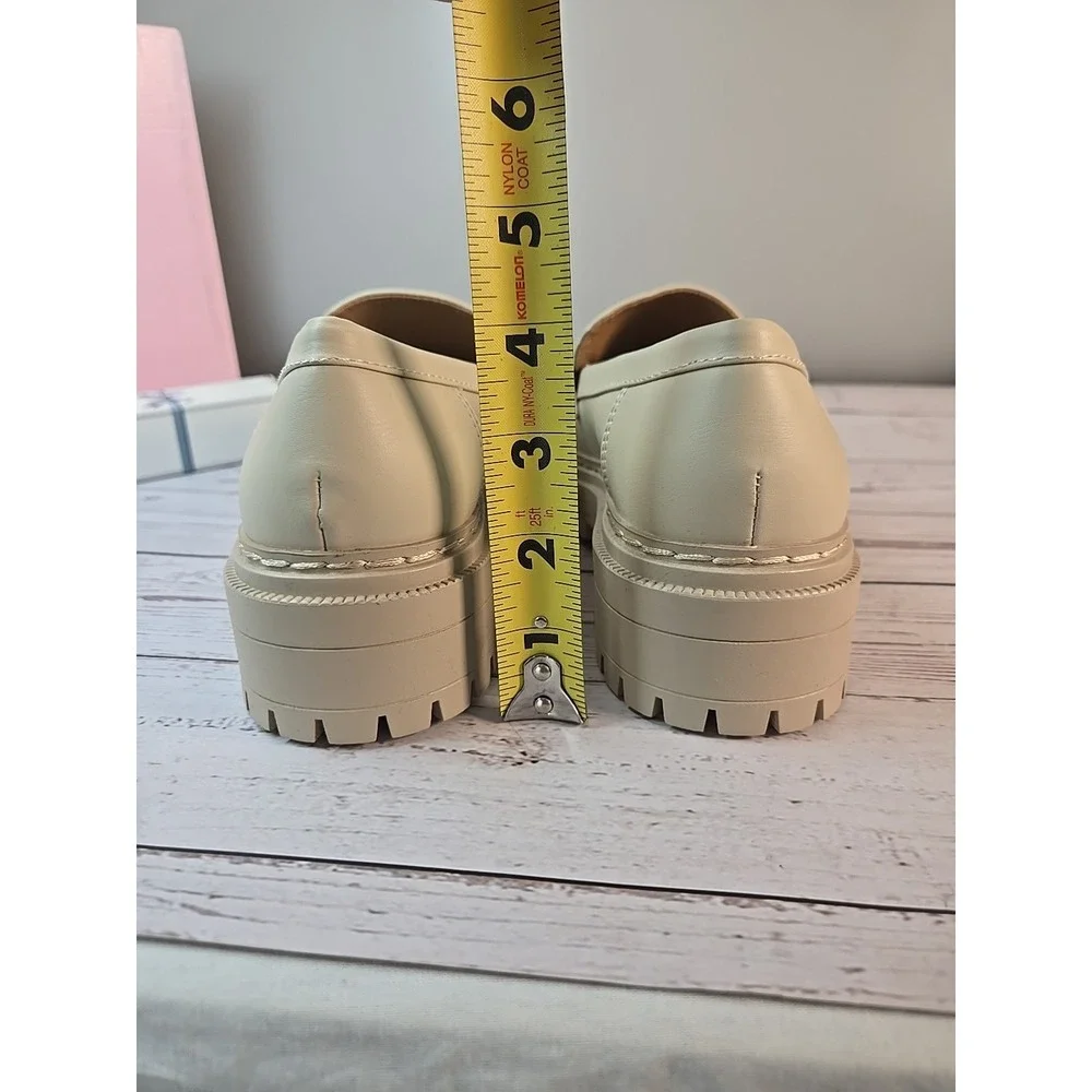 Soda‎ Womens Eureka Chunky Penny Loafer Bone Size 7.5 *New*