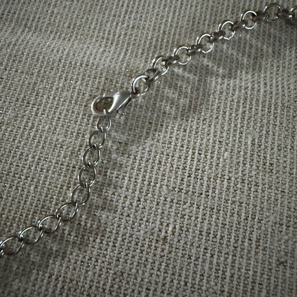 Elegant Silver and Green Necklace